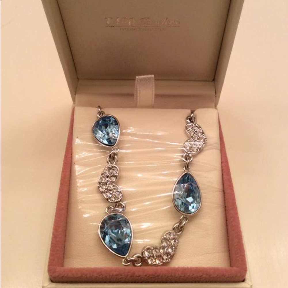 Brand New Fashion Crystal Necklace